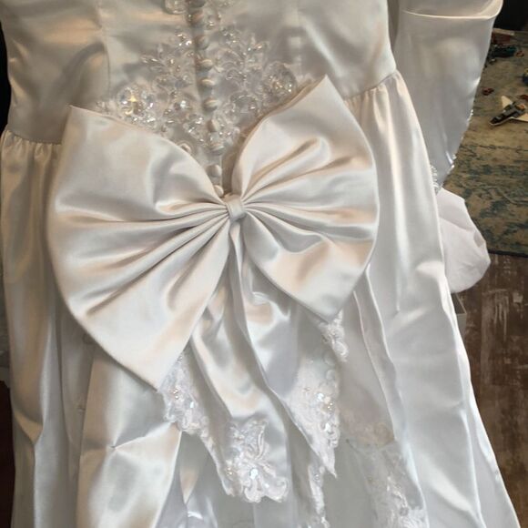 Vintage Custom Wedding dress and Veil in box with Royal Train - Picture 12 of 17